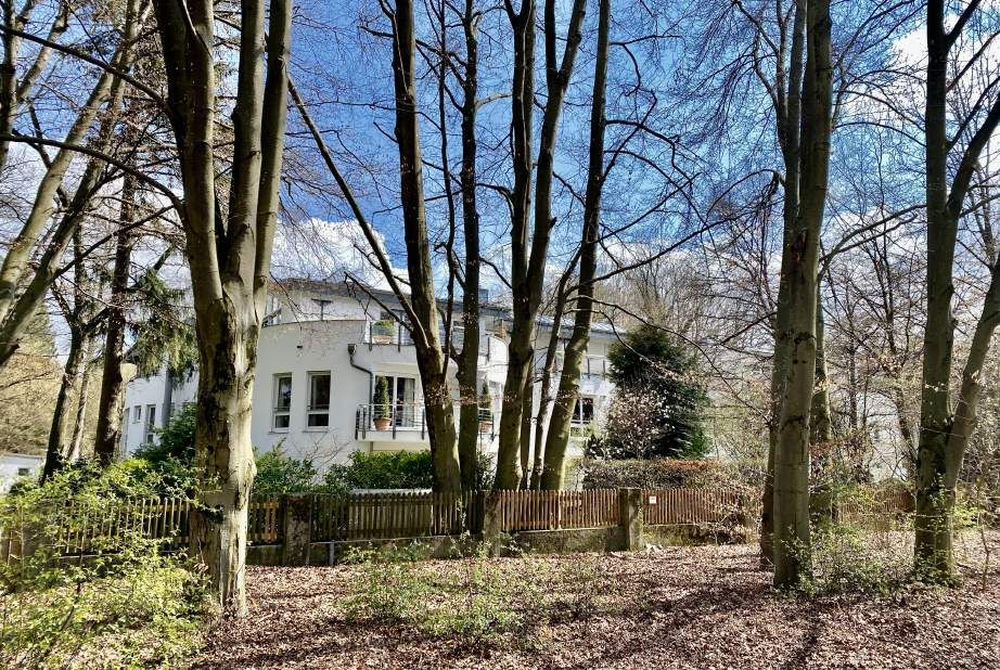 Villa im Park am Isarhochufer